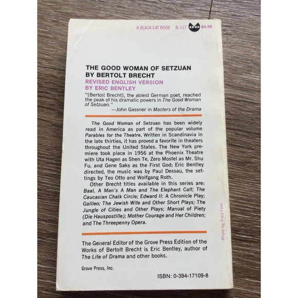 The Good Woman of Setzuan by Bertolt Brecht 1966 First Black Cat Edition - Picture 2 of 3
